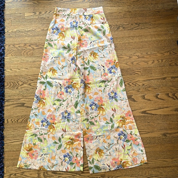 Floral Zara pants 🌸 3 for $25 - Picture 2 of 3